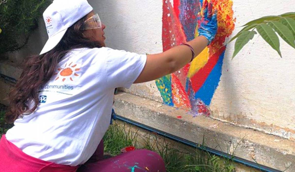 Apoio aos consumidores domésticos para eliminar o desperdício de tinta no final do uso